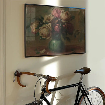 Rosas en un Jarrón (Auguste Renoir) — póster en una ambientación de ejemplo; marco no incluido